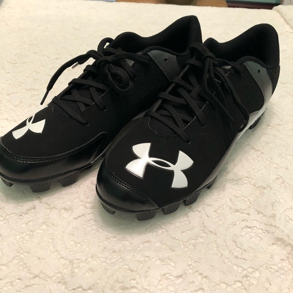 Under Armour Other - Under Armour Leadoff Low RM Cleats - 9.5